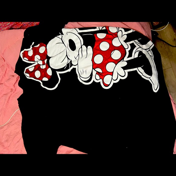 Minnie Mouse shirt from Disney world store (BRAND NEW) never worn 💕 - Picture 1 of 2